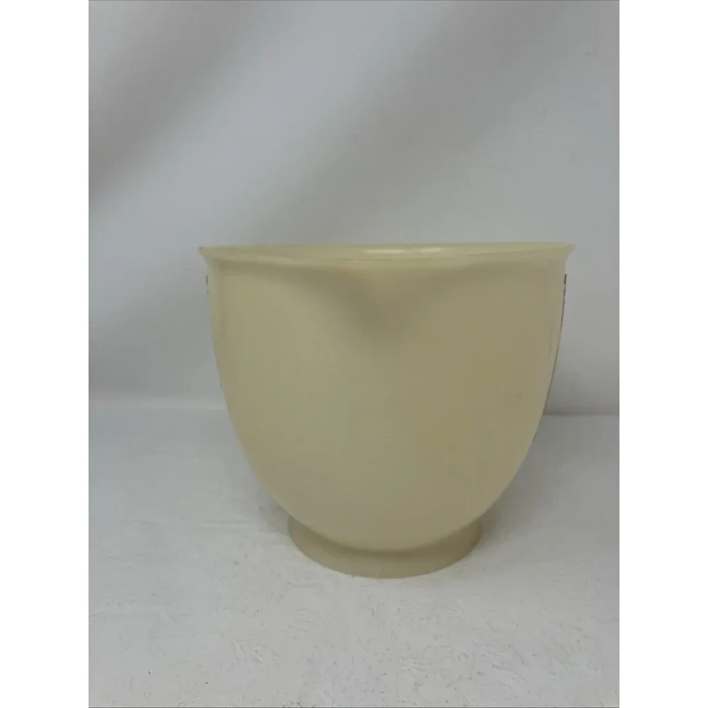 VTG Tupperware Mix-N-Store 8 Cup 2 Qt Measuring Bowl Pitcher Spout 500-1